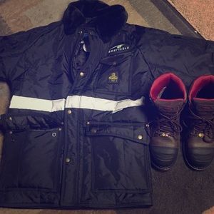 Steel toe boots size 9/Freezer suit.